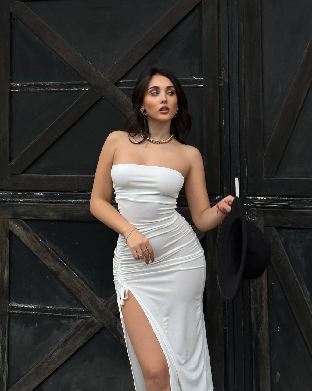 Beyaz Büzgü Detaylı Penye Elbise