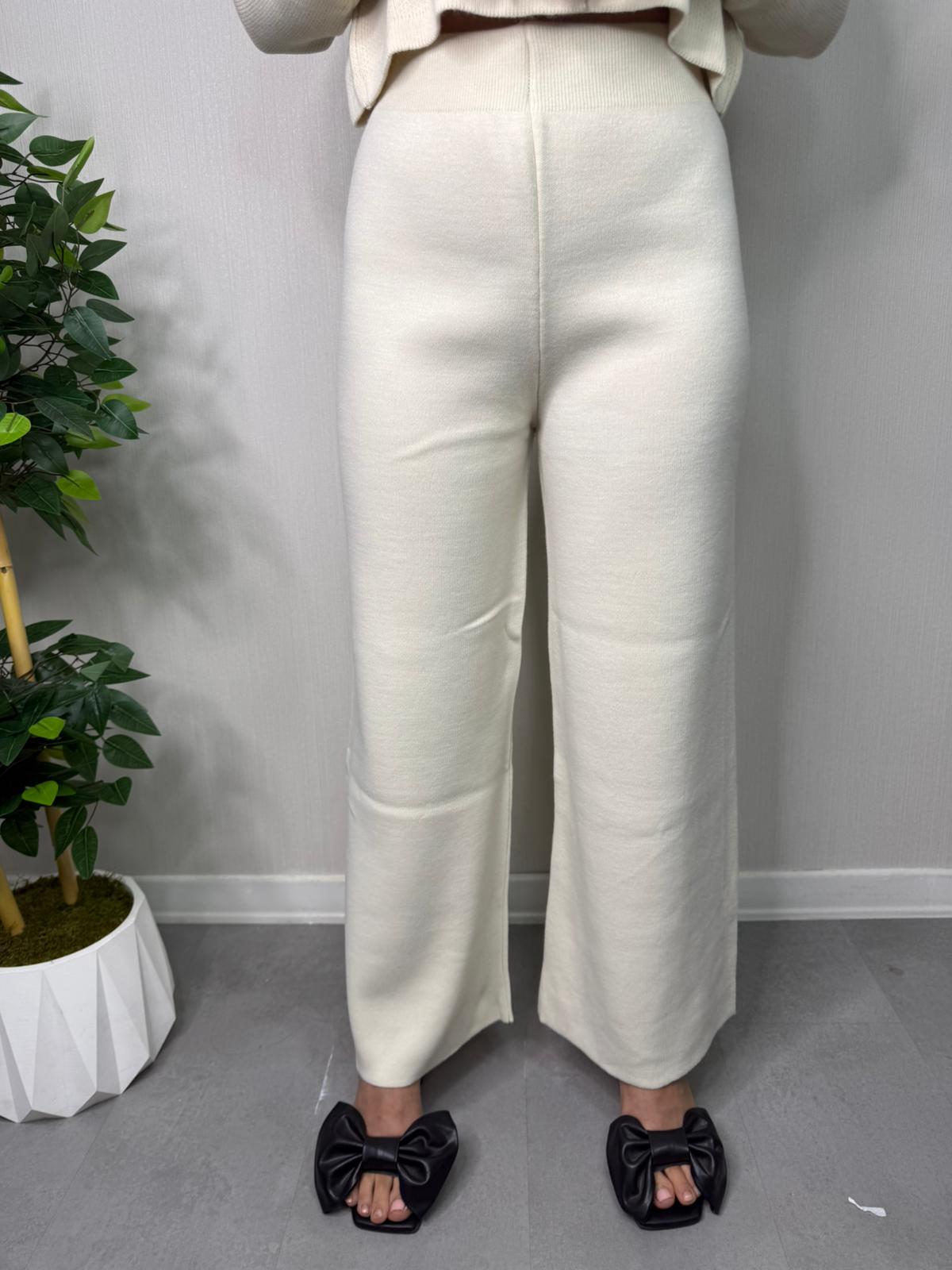 Krem Triko Pantolon